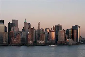 Cesar Suites At Harborside New York