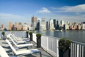 Cesar Suites At Harborside New York 0*,